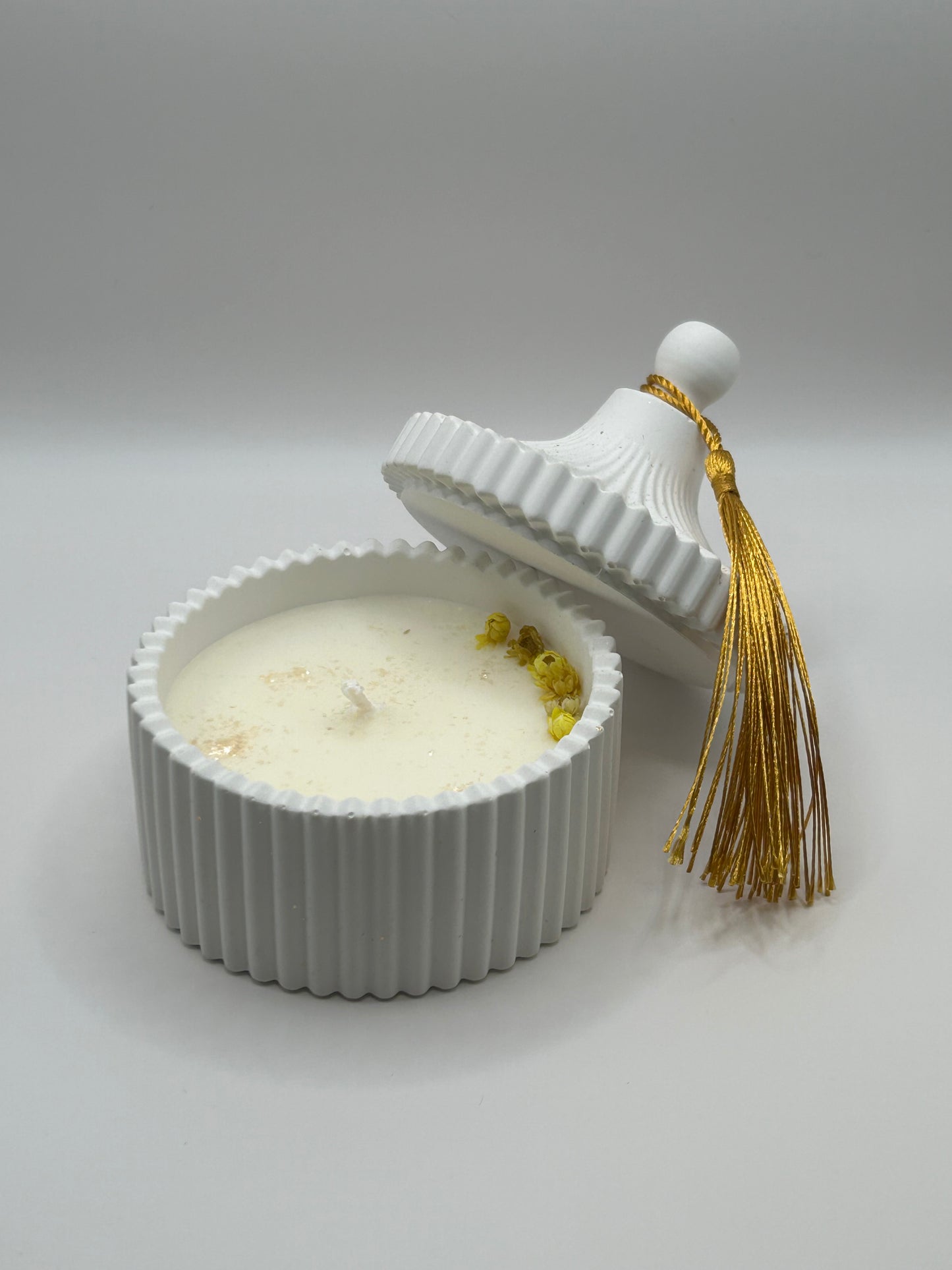 Alma Candle