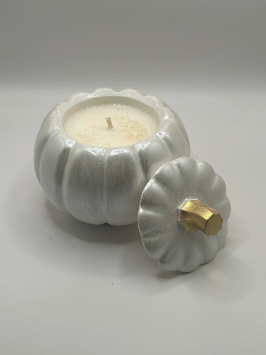 Mensis Candle