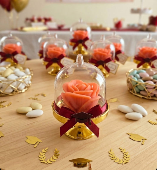Rosa in Cloche: Candela Artigianale in Cera di Oliva a Fragranza Personalizzabile